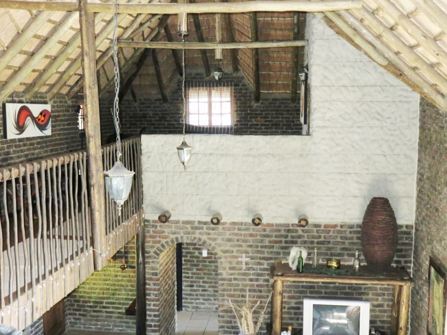 5 Bedroom Property for Sale in Oranjeville Free State